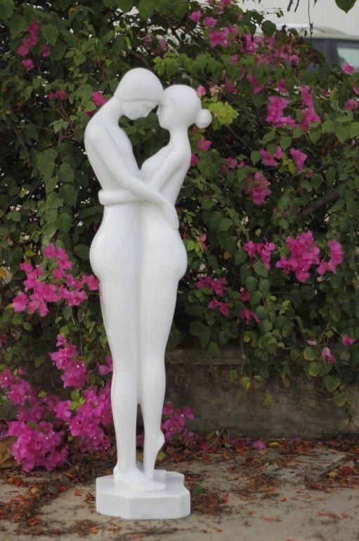 Embracing Couple Statue - 2 Size - Wholesale Indoor and Garden Pots